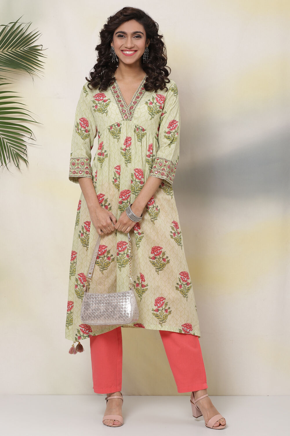 Green Cotton Flared Printed Kurta image number 5