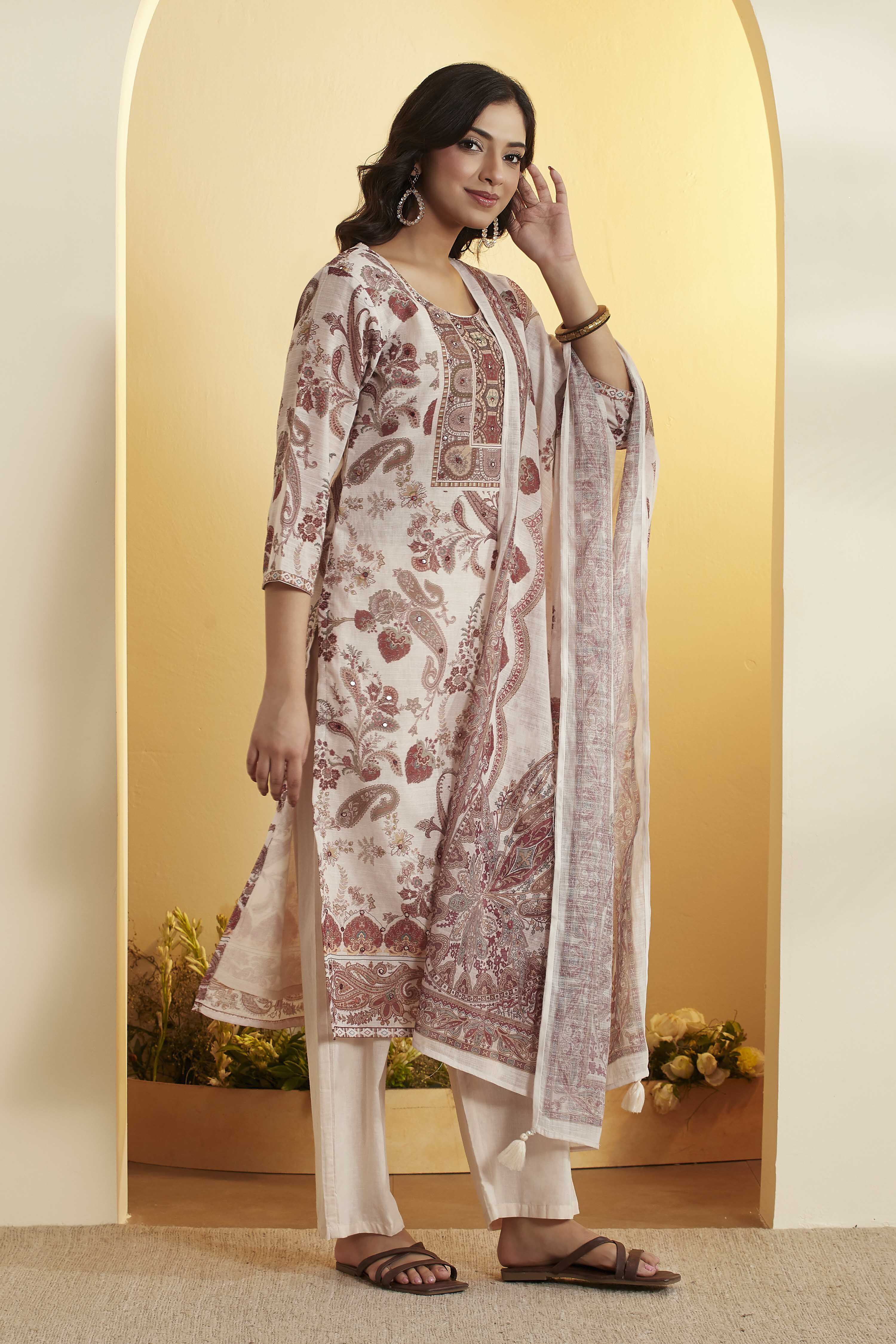 Cream Paisley Printed Poly Linen Kurta Set image number 4