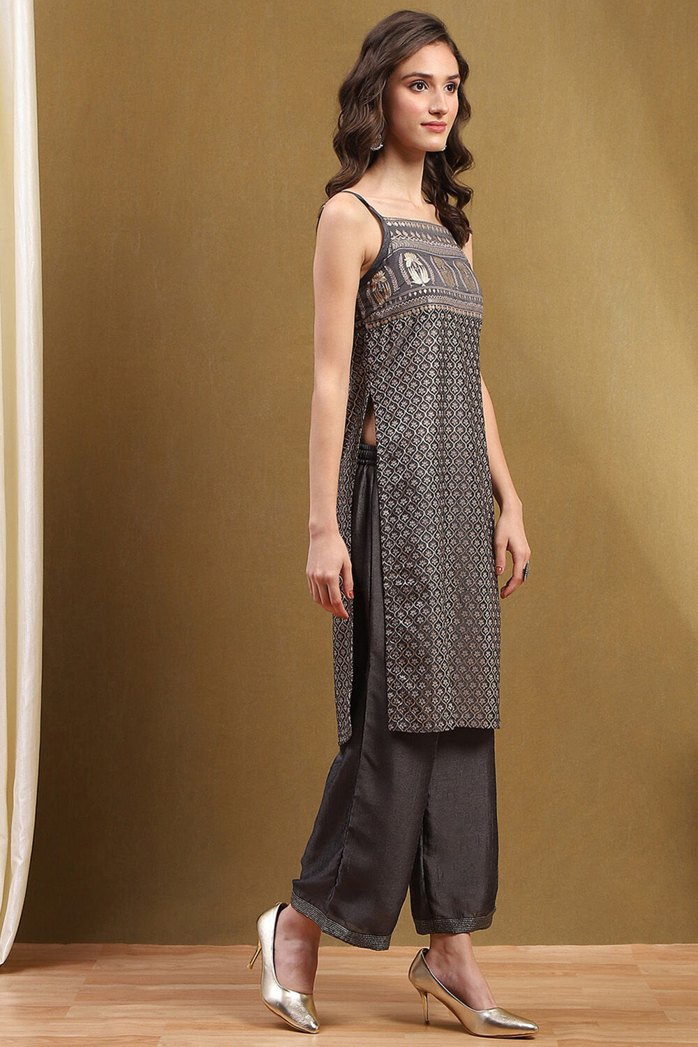 Grey Silk Floral Hand-Block Printed Festive Straight Kurta image number 4