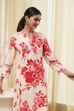 Red and Off-White Floral Printed Straight Kurta image number 6