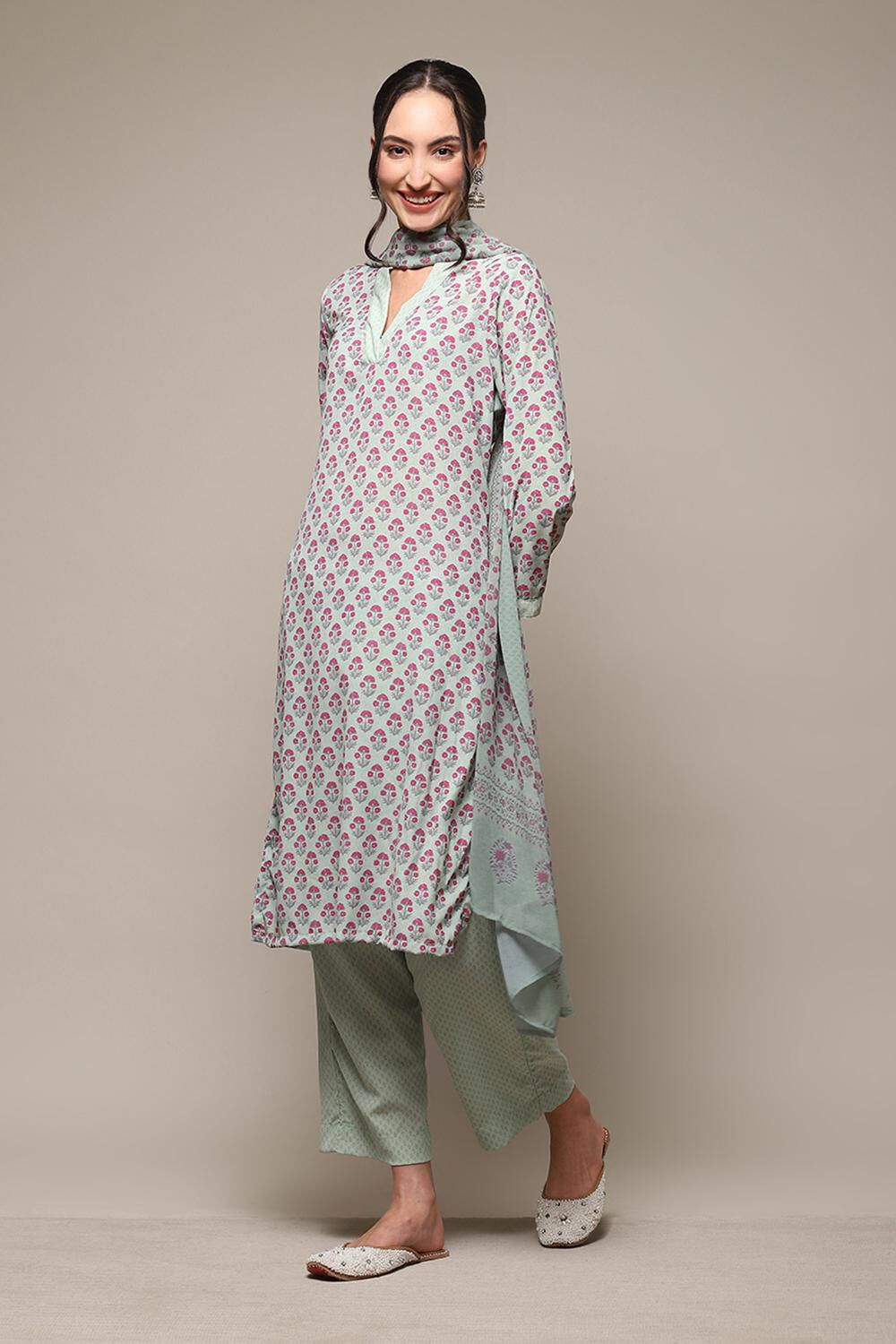 Fuschia Art Silk Straight Kurta Narrow Pants Suit Set image number 5