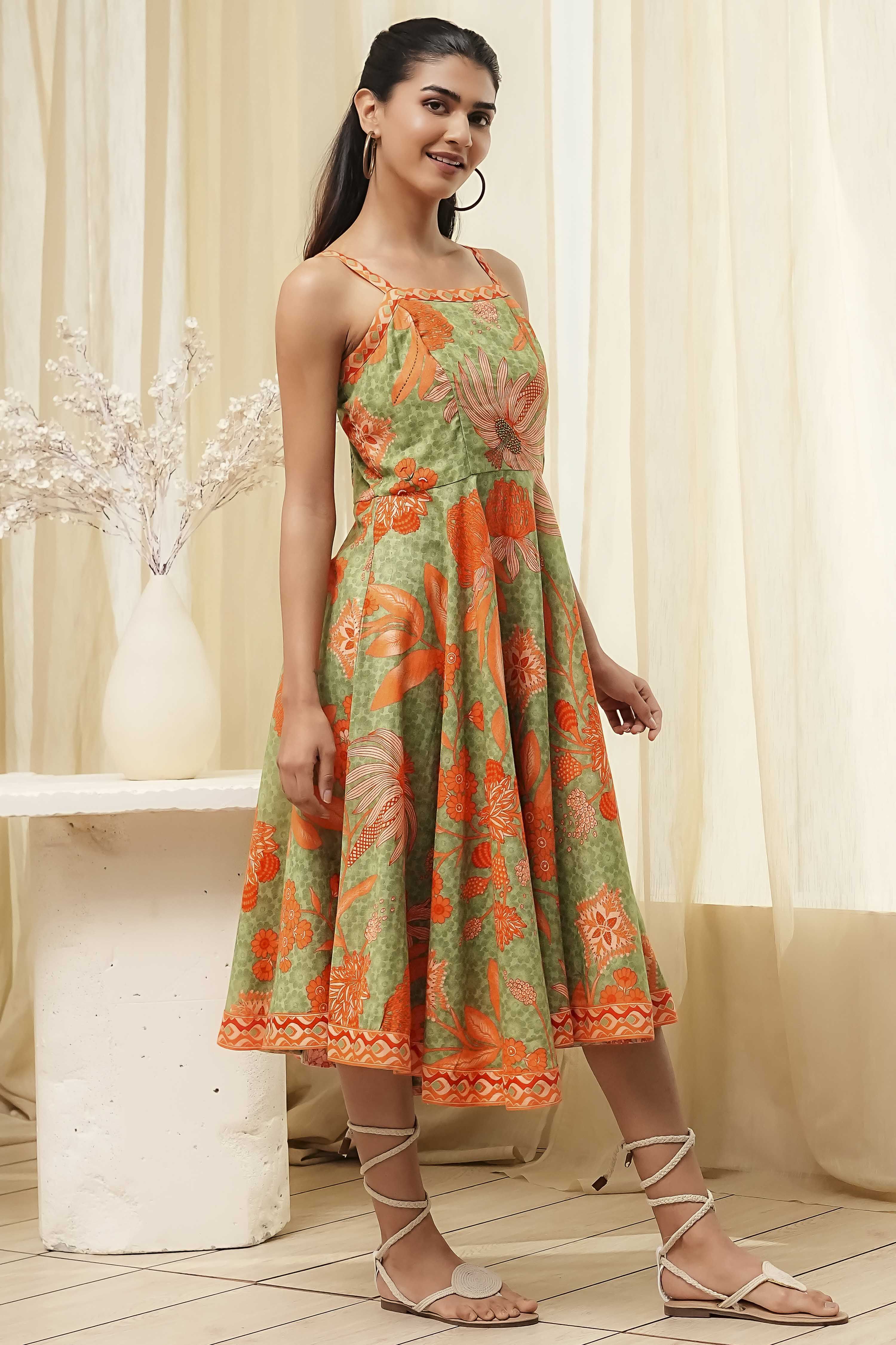 Green Cotton Blend Floral Printed Flared Dress image number 5