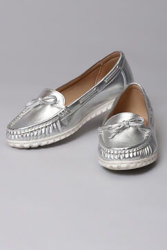 Metallic Silver Synthetic Formal Loafers image number 0