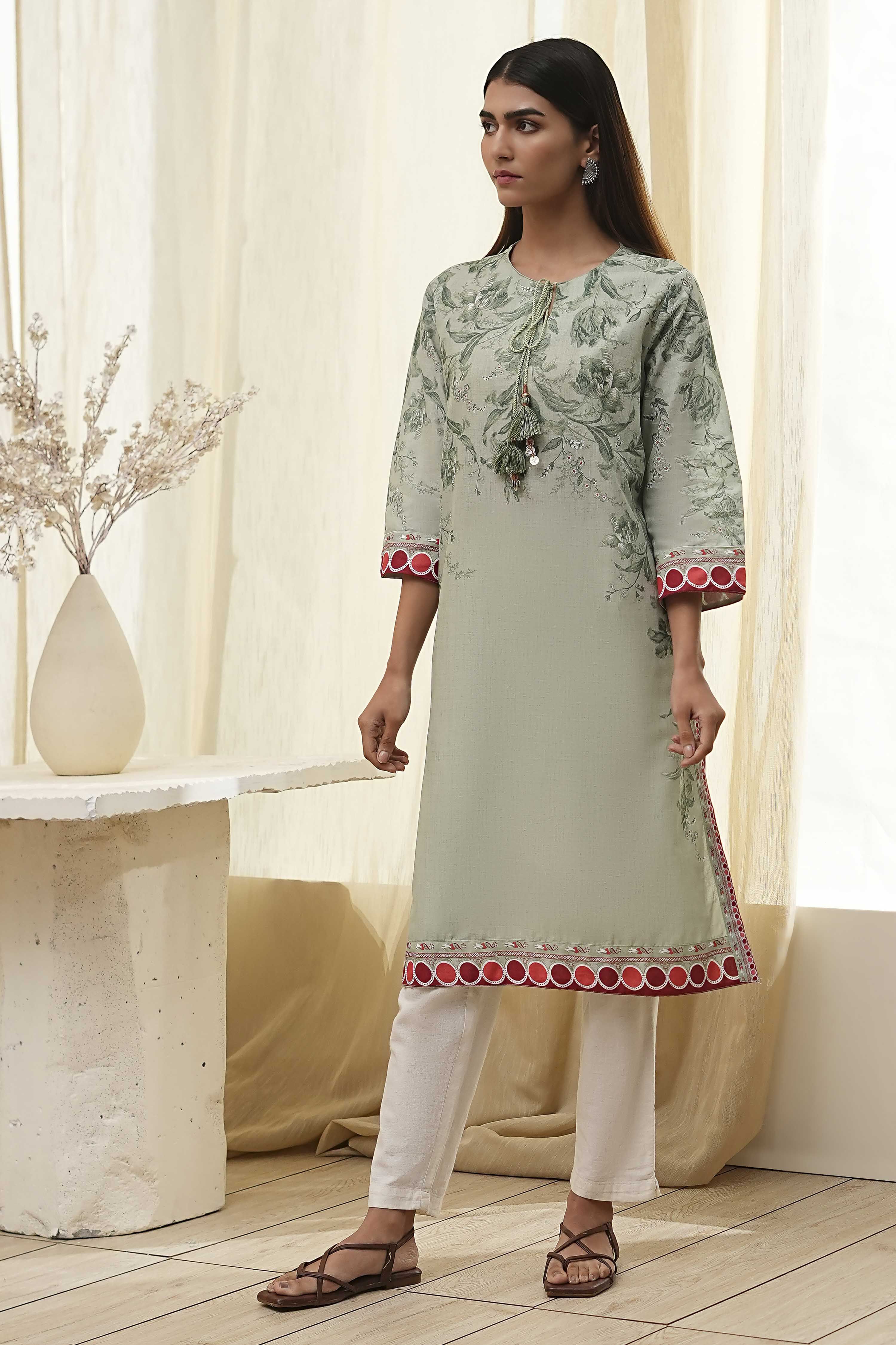 Beige and Blue Cotton Floral Straight Kurta image number 2