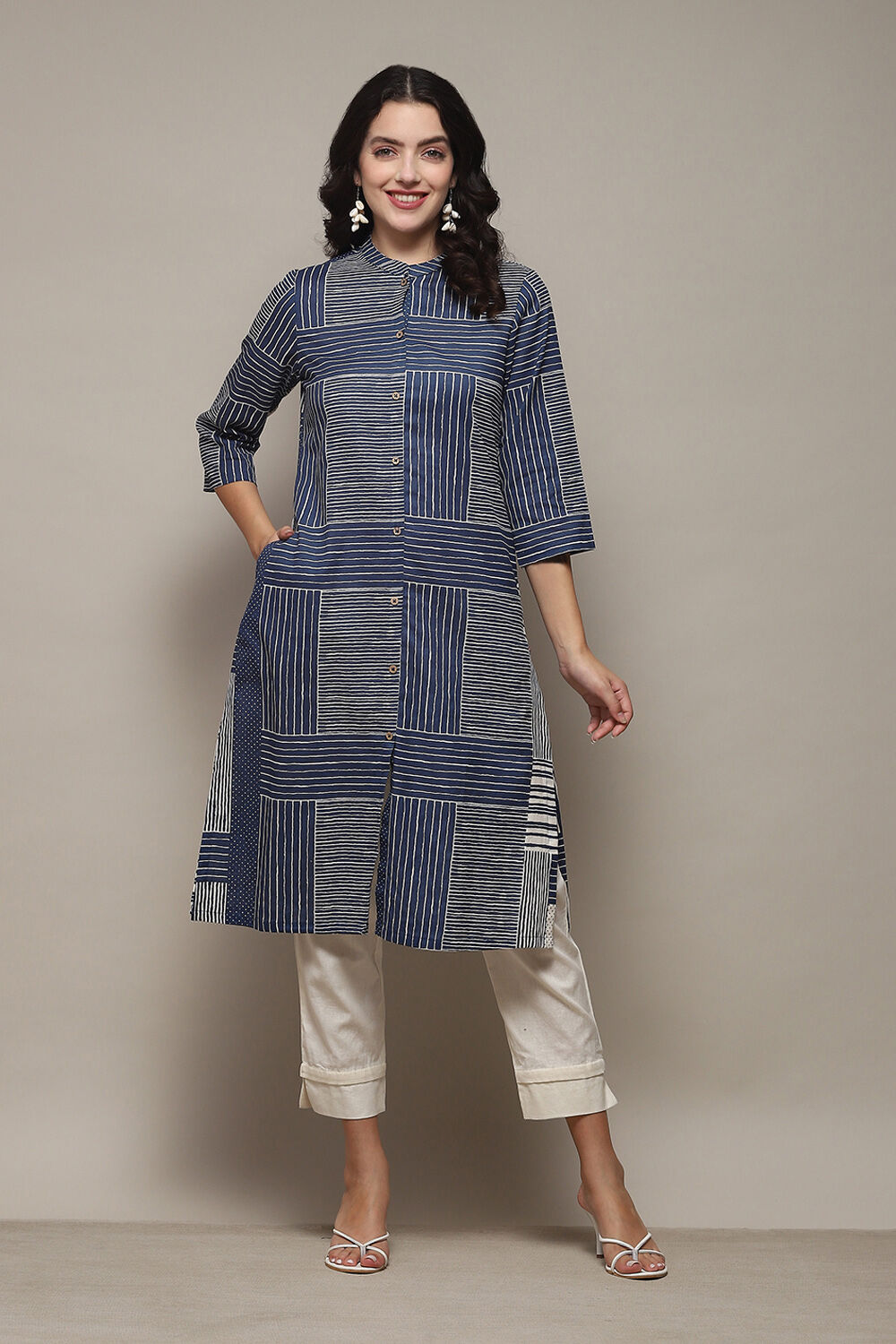 Blue Cotton Flax Narrow Kurta Pant Suit Set image number 0