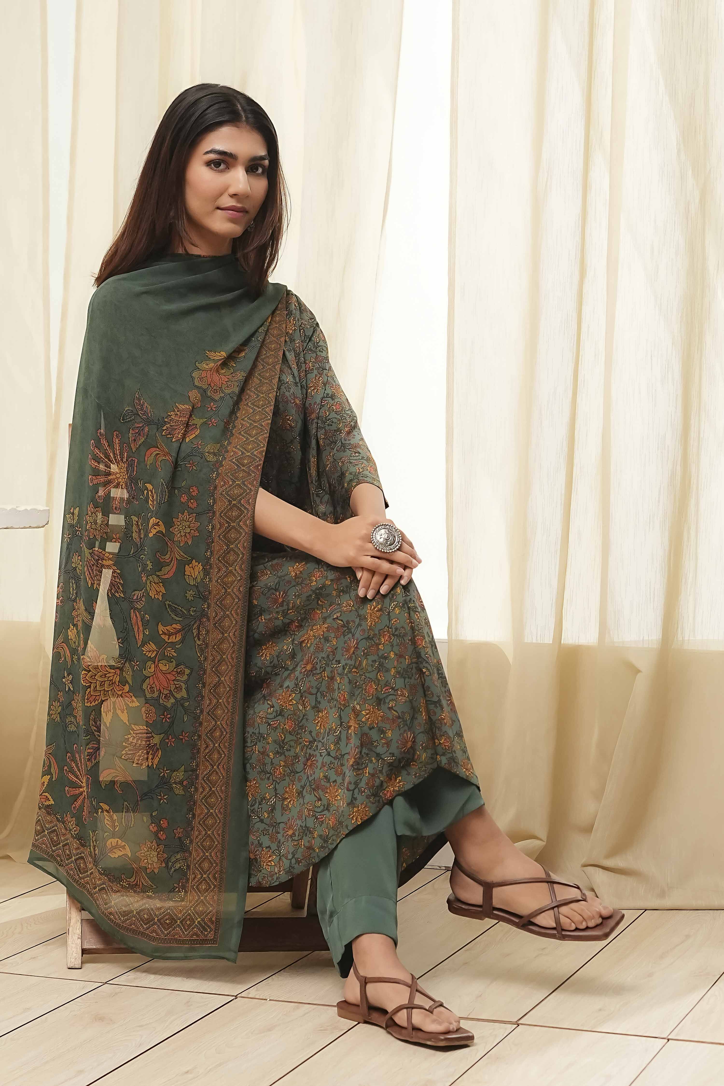 Green Art Silk Straight Suit Set image number 0