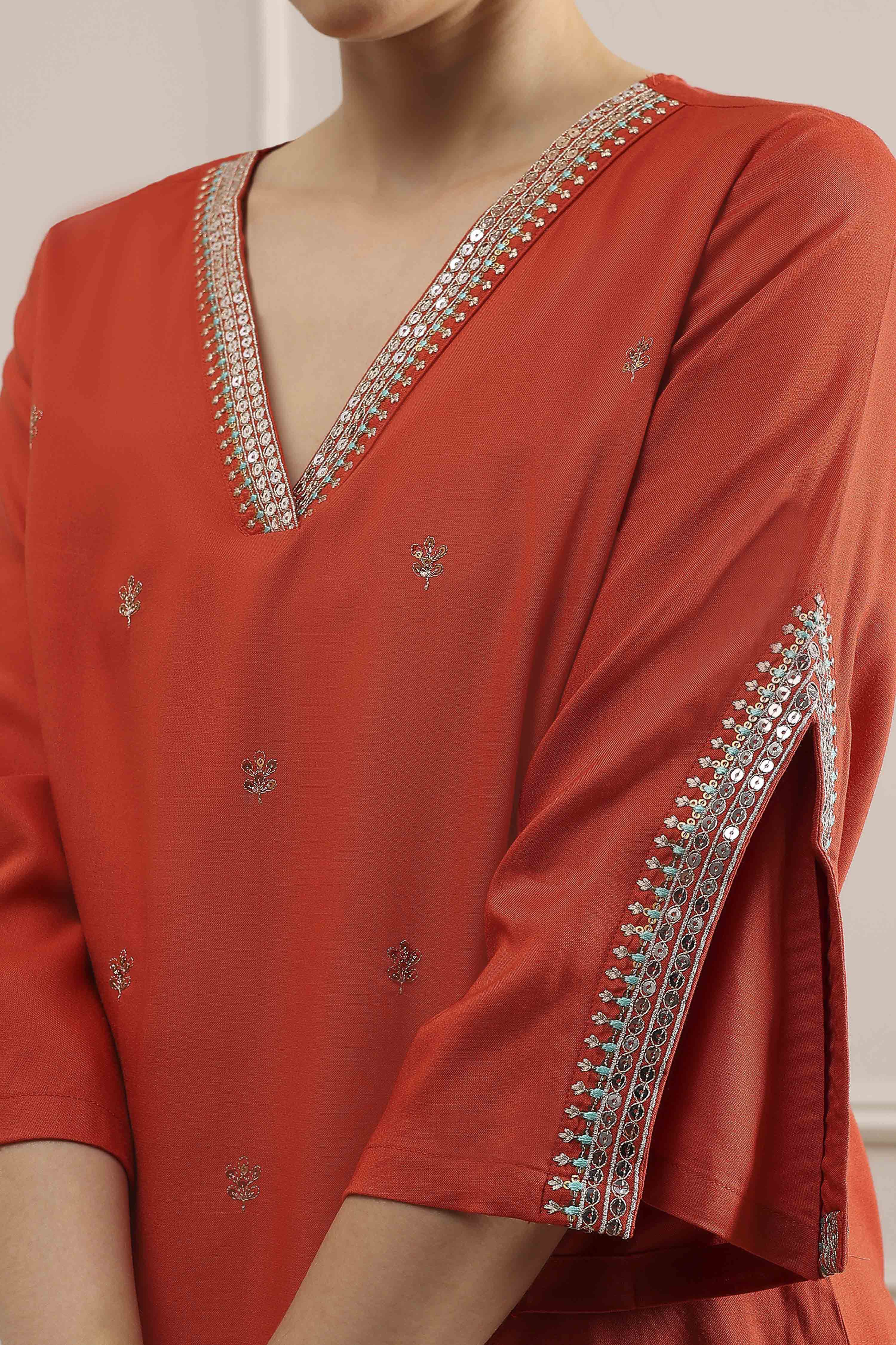 Orange Embroidered Straight Kurta image number 1