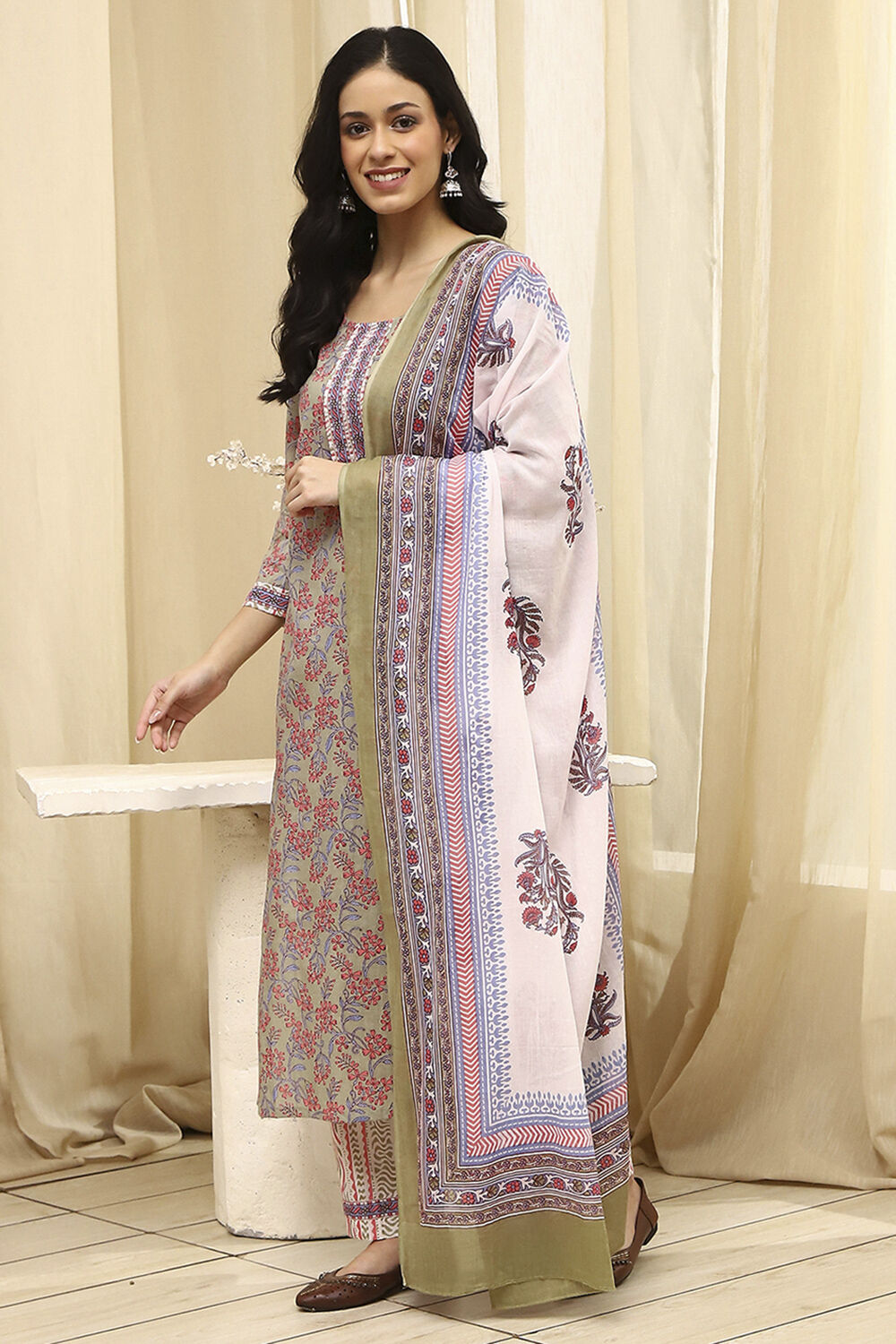 Green Cotton Screen Print Unstitched Suit Set image number 4