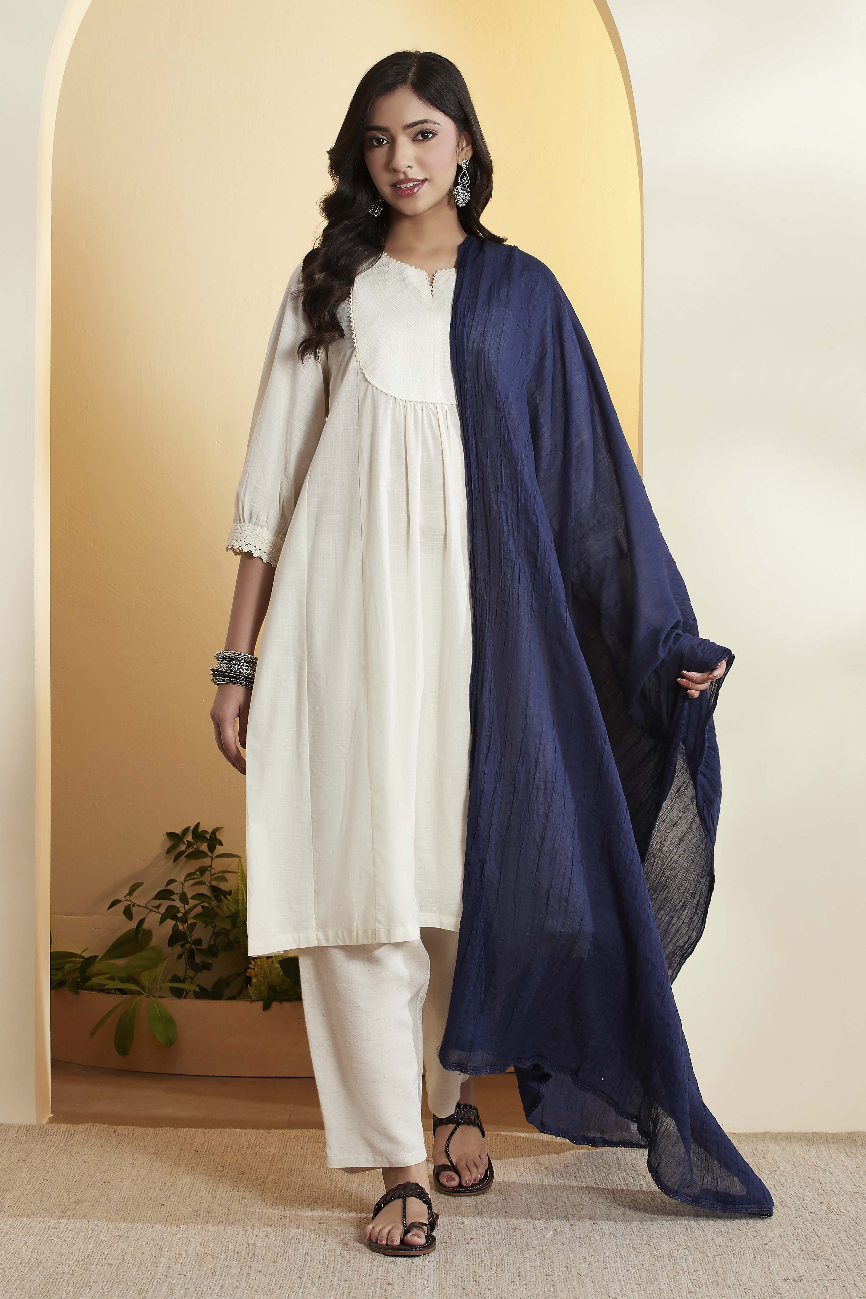 Navy Blue Cotton Solid Dupatta image number 2