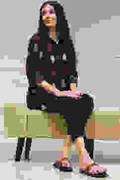 Black Cotton Straight Yarndyed Short Kurta image number 4