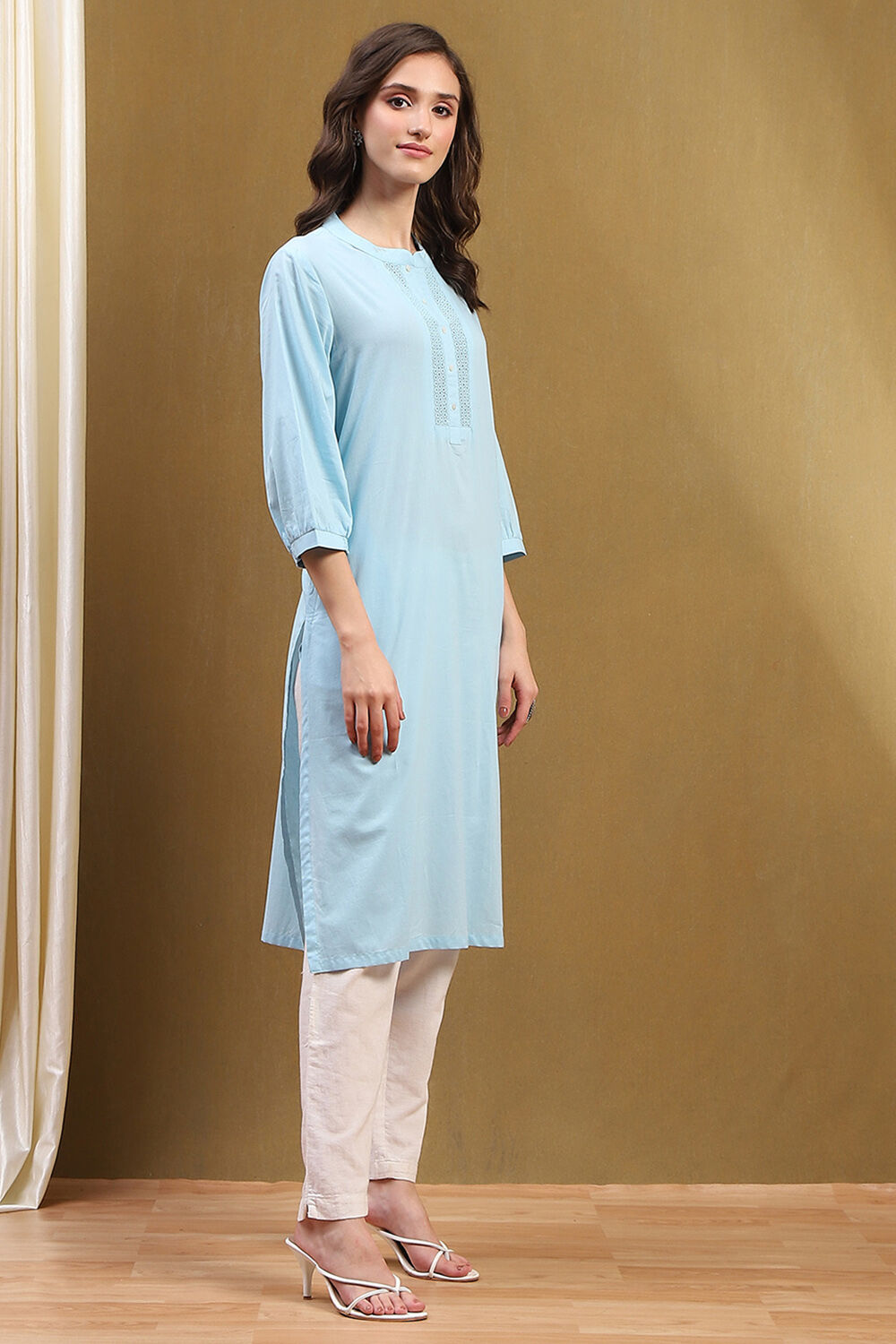 Ice Blue Cotton Solid Regular Fit Straight Kurta image number 4