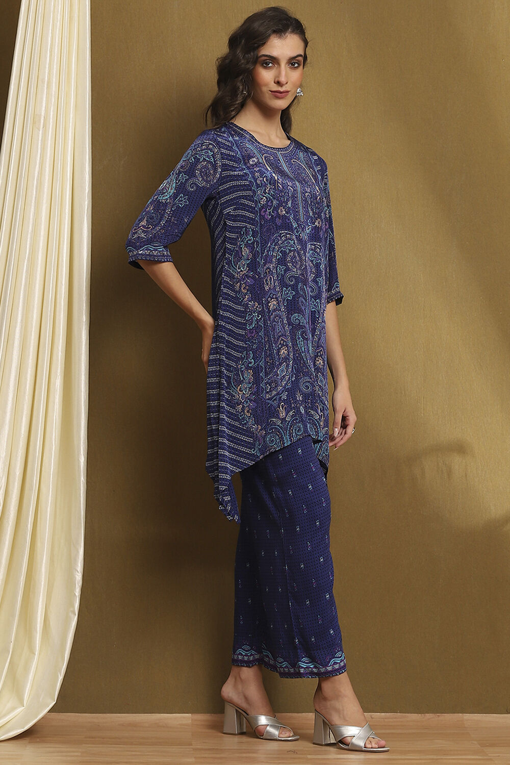 Blue Crepe Printed Asymmetric Kurta Set image number 5