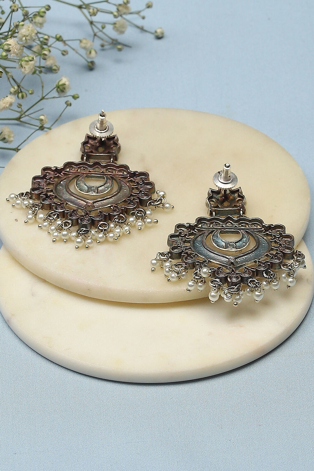 White Brass earrings image number 2