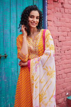 Yellow Viscose Straight Suit set image number 7