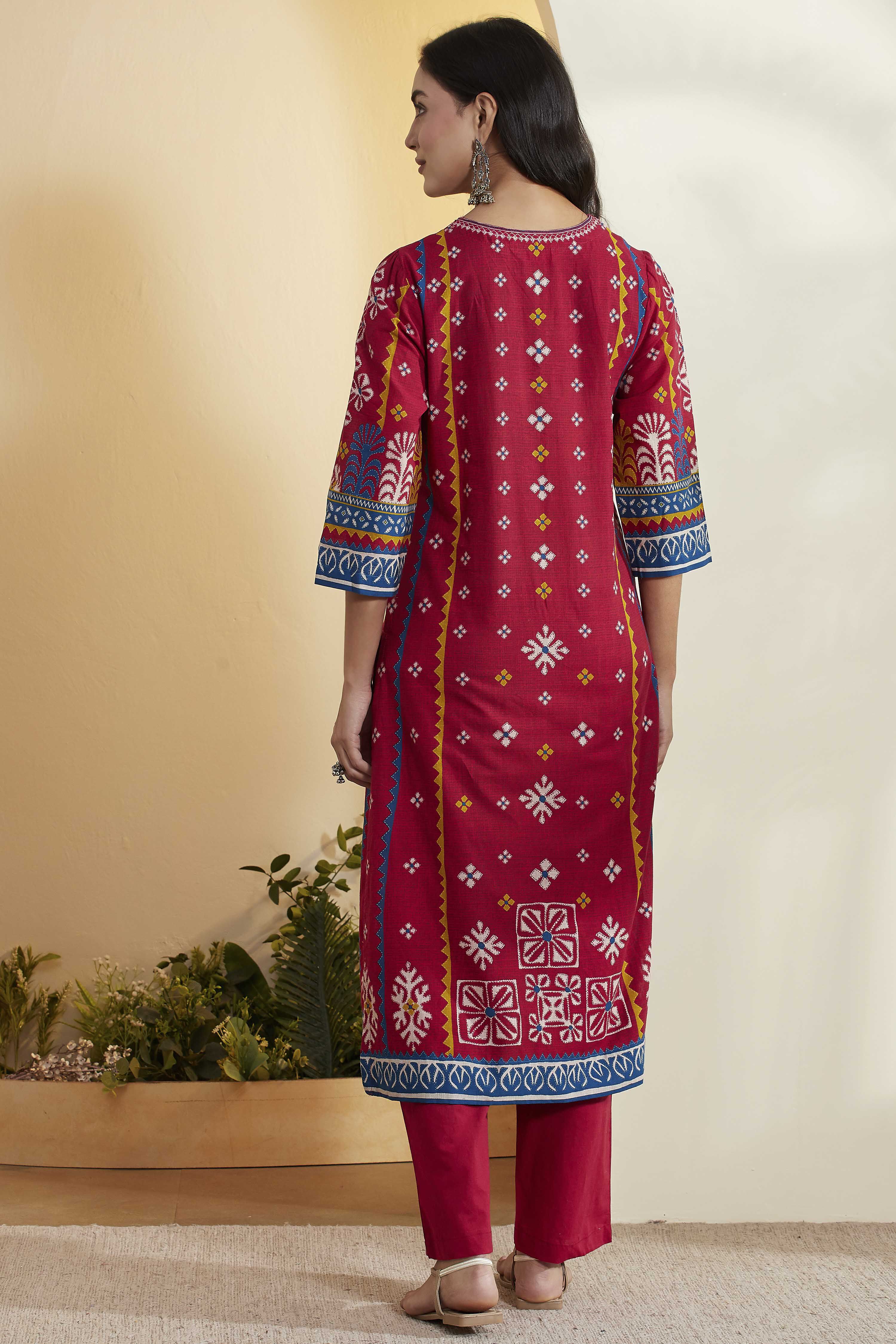 Red Cotton Printed Straight Kurta Set image number 6