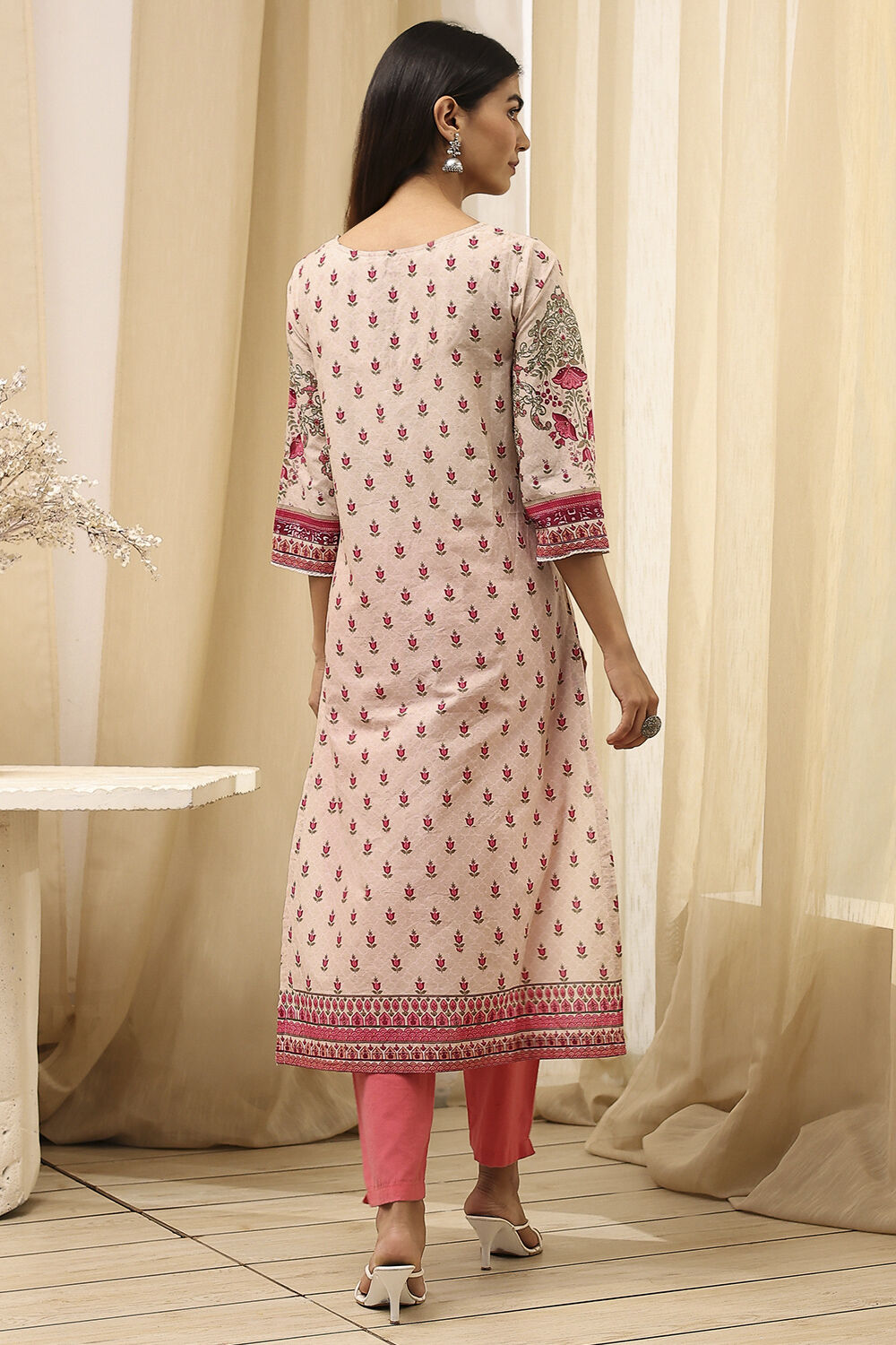 Yellow Cotton Printed Straight Kurta image number 4