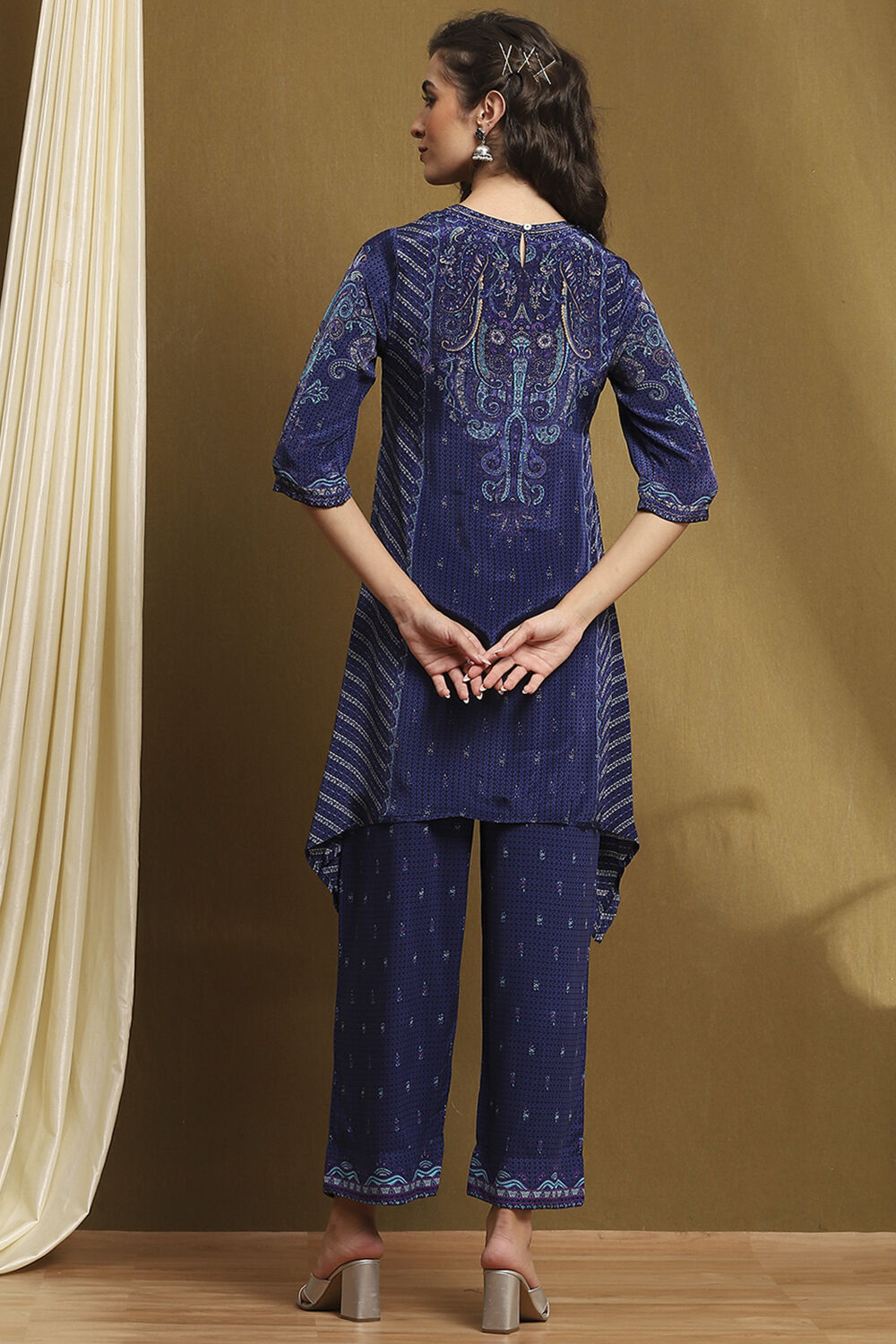 Blue Crepe Printed Asymmetric Kurta Set image number 4