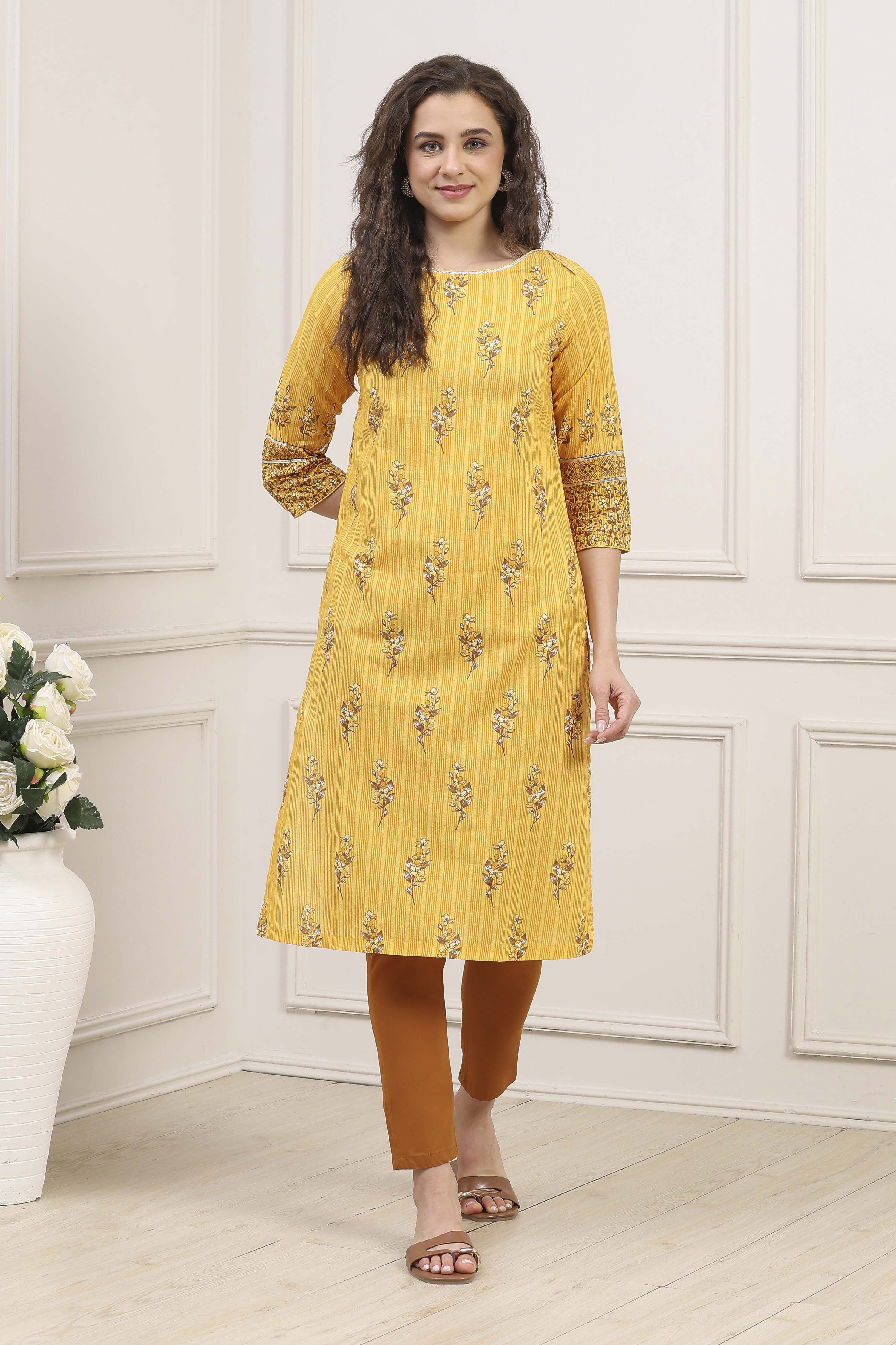 Yellow Cotton Straight Printed Kurta image number 5