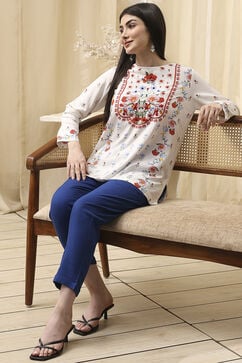 White Floral Printed Straight Short Kurta image number 0