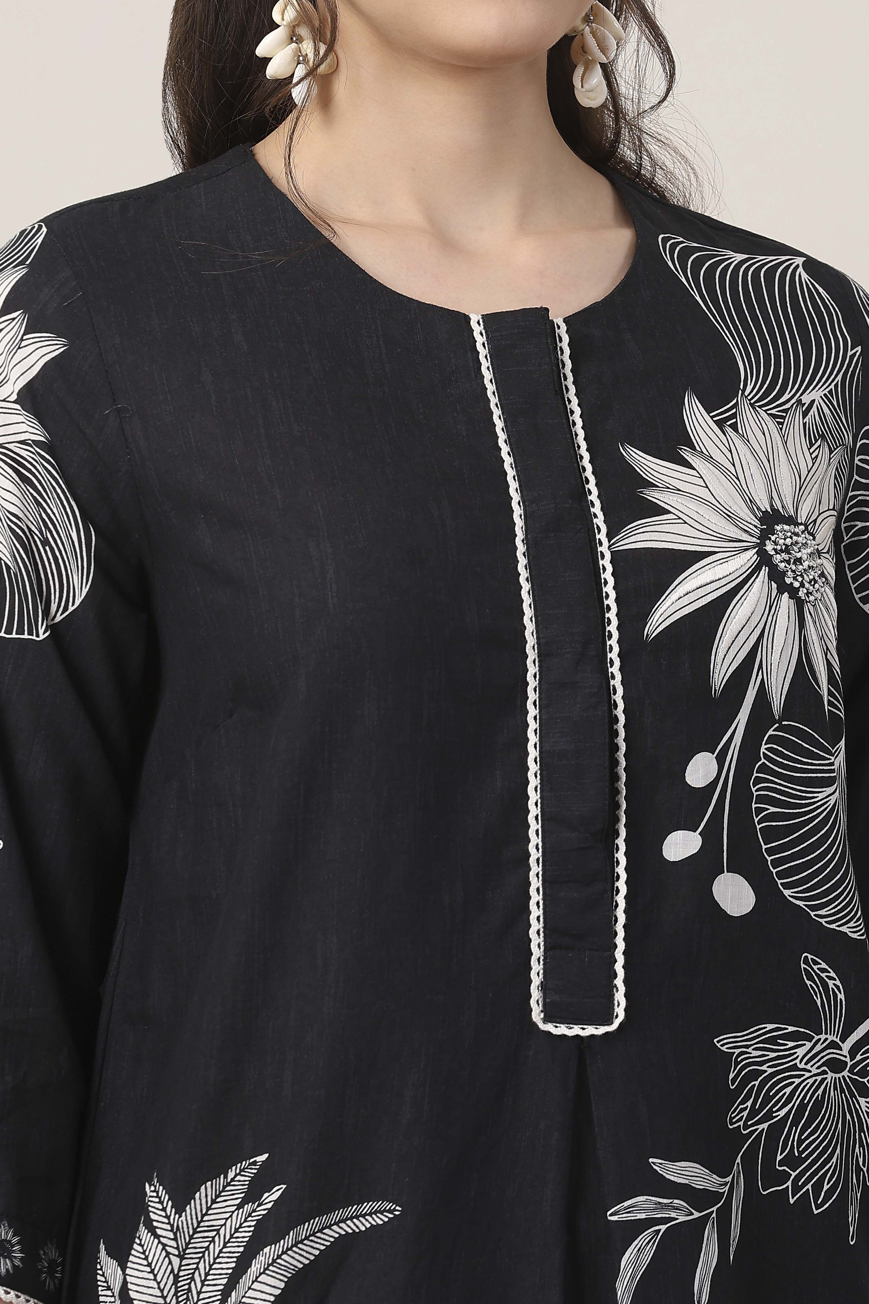 Black Cotton Floral Placement Straight Suit Set image number 1