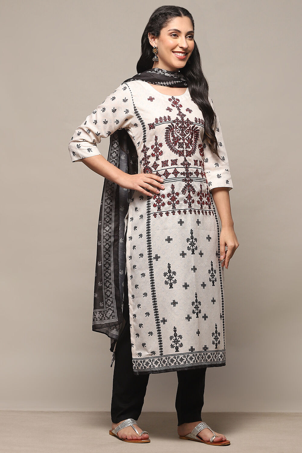 Off White Cotton Unstitched Suit set image number 7