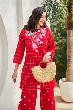 Red Cotton Straight Suit Set image number 0