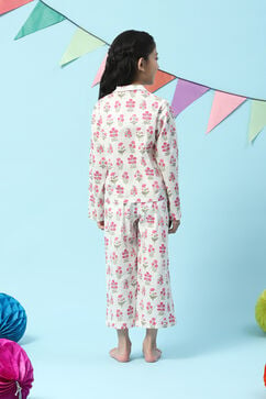 Off White & Pink Cotton Printed Sleepwear image number 4