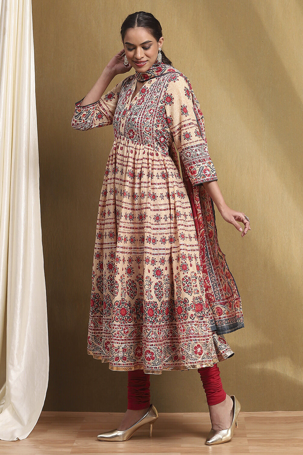Beige and Red Cotton Anarkali Suit Set image number 3