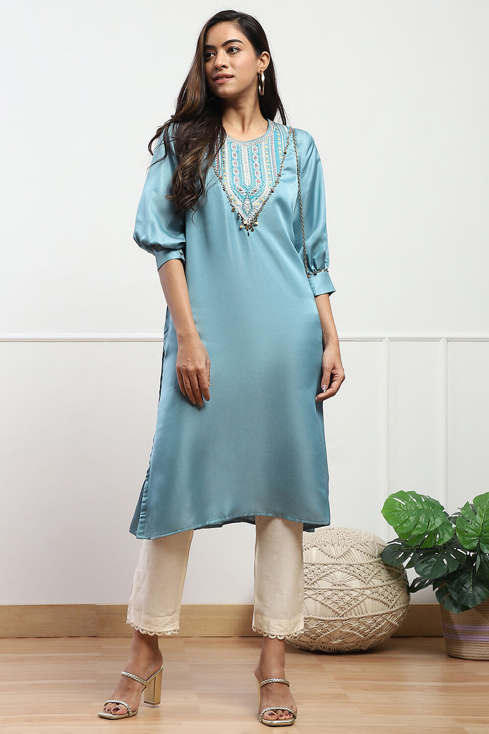 Antique Beige Polyester Slim Yarndyed Pants image number 0