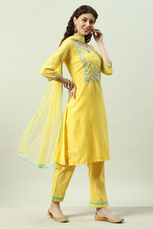 Turquoise Yarndyed A-Line Kurta Regular Pants Suit Set image number 6