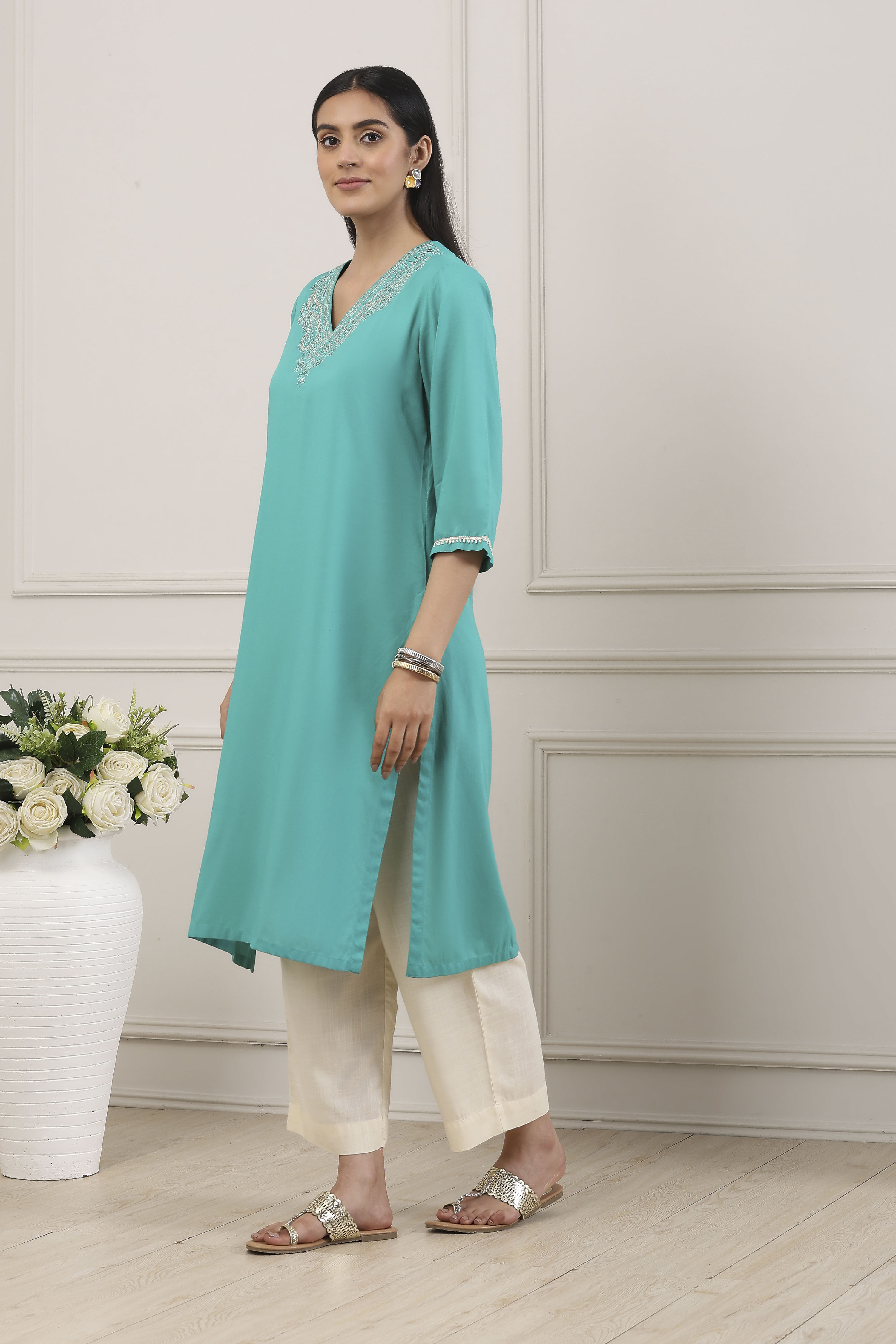 Turq Viscose Rayon Straight Kurta image number 2