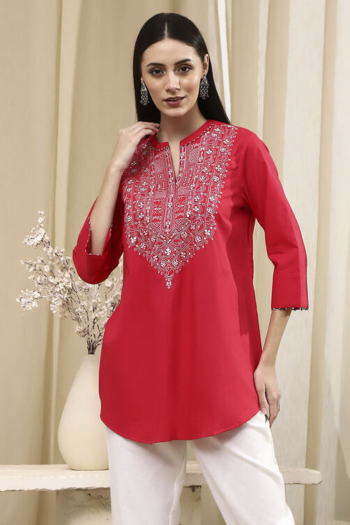 Raspberry Embroidered Straight Short Kurta image number 5