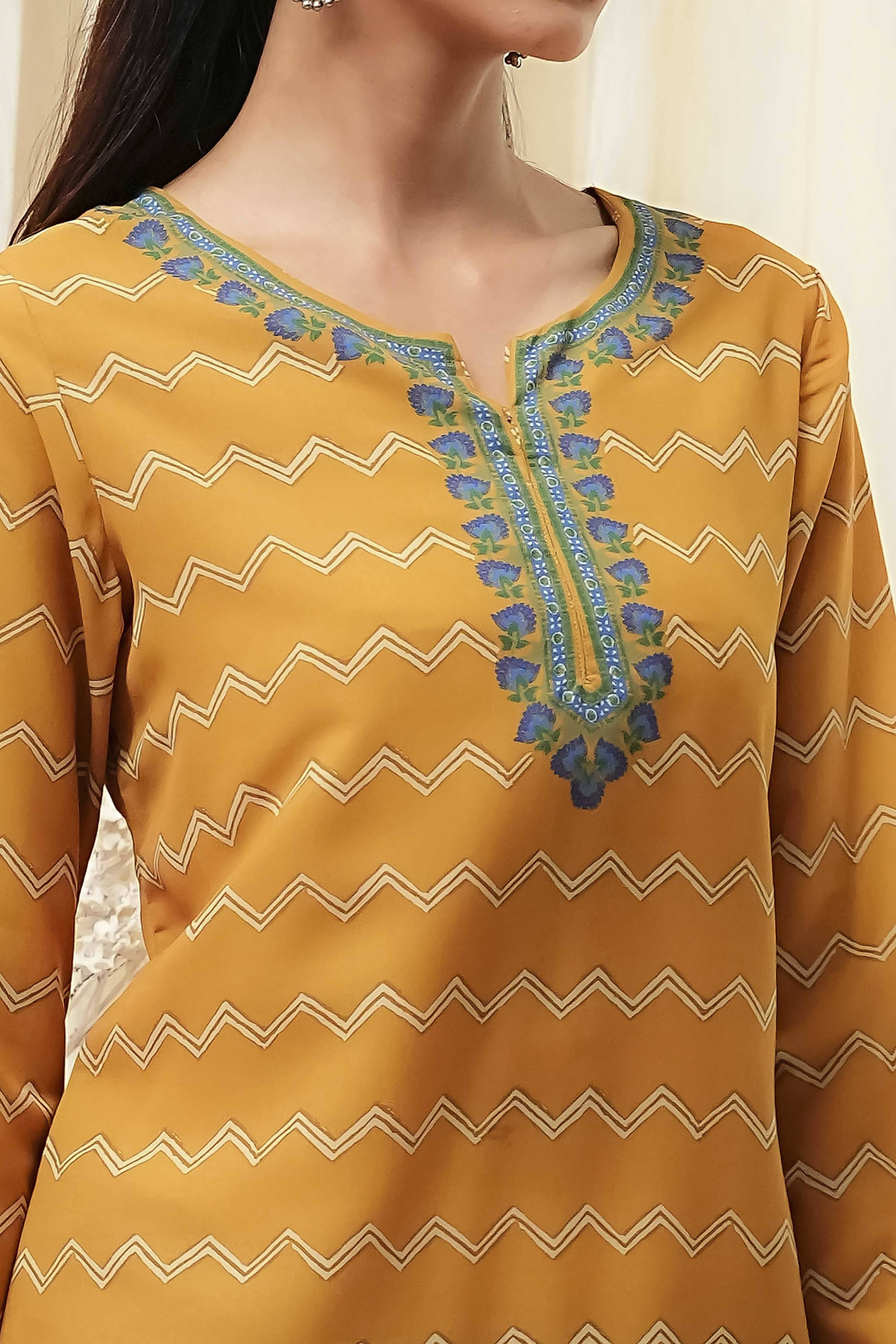 Mustard Yellow Printed Straight Short Kurta image number 1