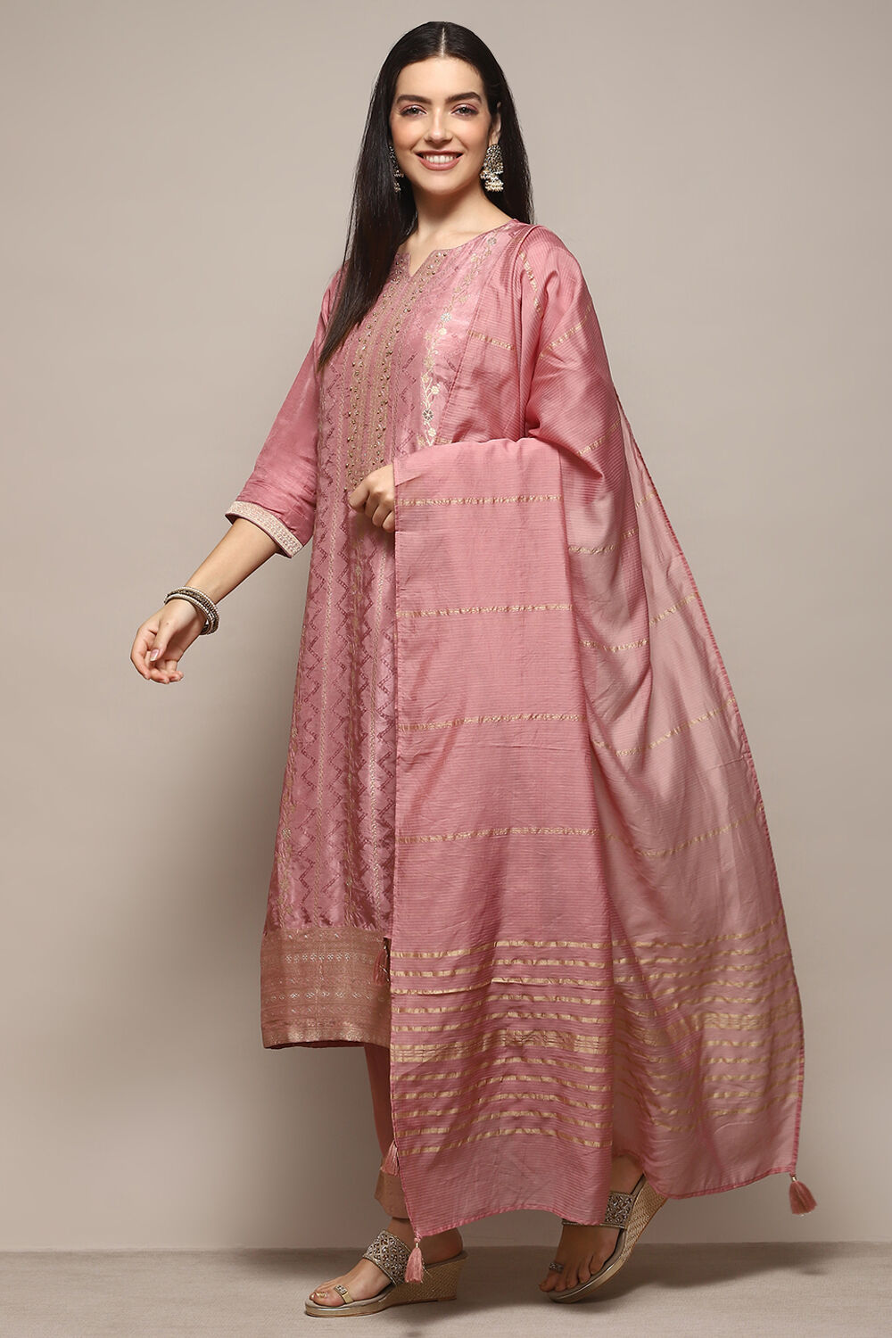 Peach Pink Viscose Yarndyed Kurta Regular Pants Suit Set image number 0