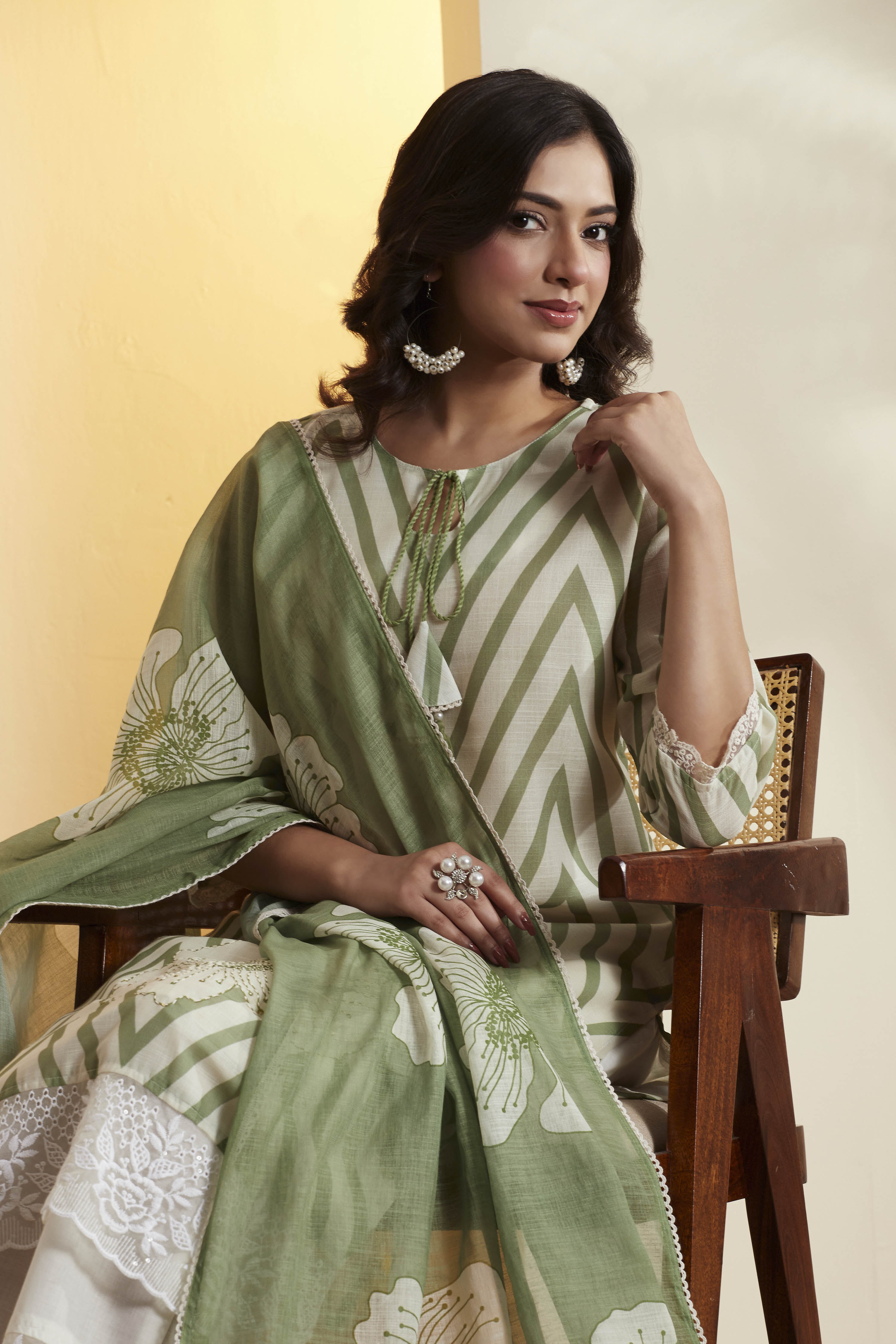 Mehendi Green Printed Poly Linen Kurta Set image number 1