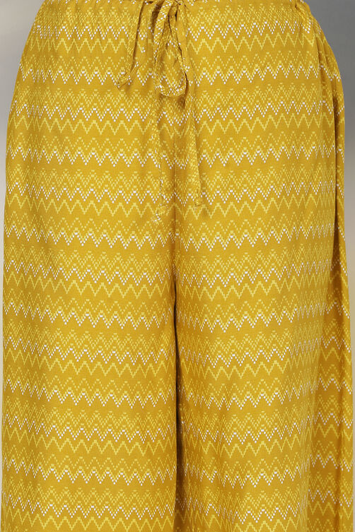 Yellow Cotton Silk Double Layered Kurta Flared Palazzo Suit Set image number 2