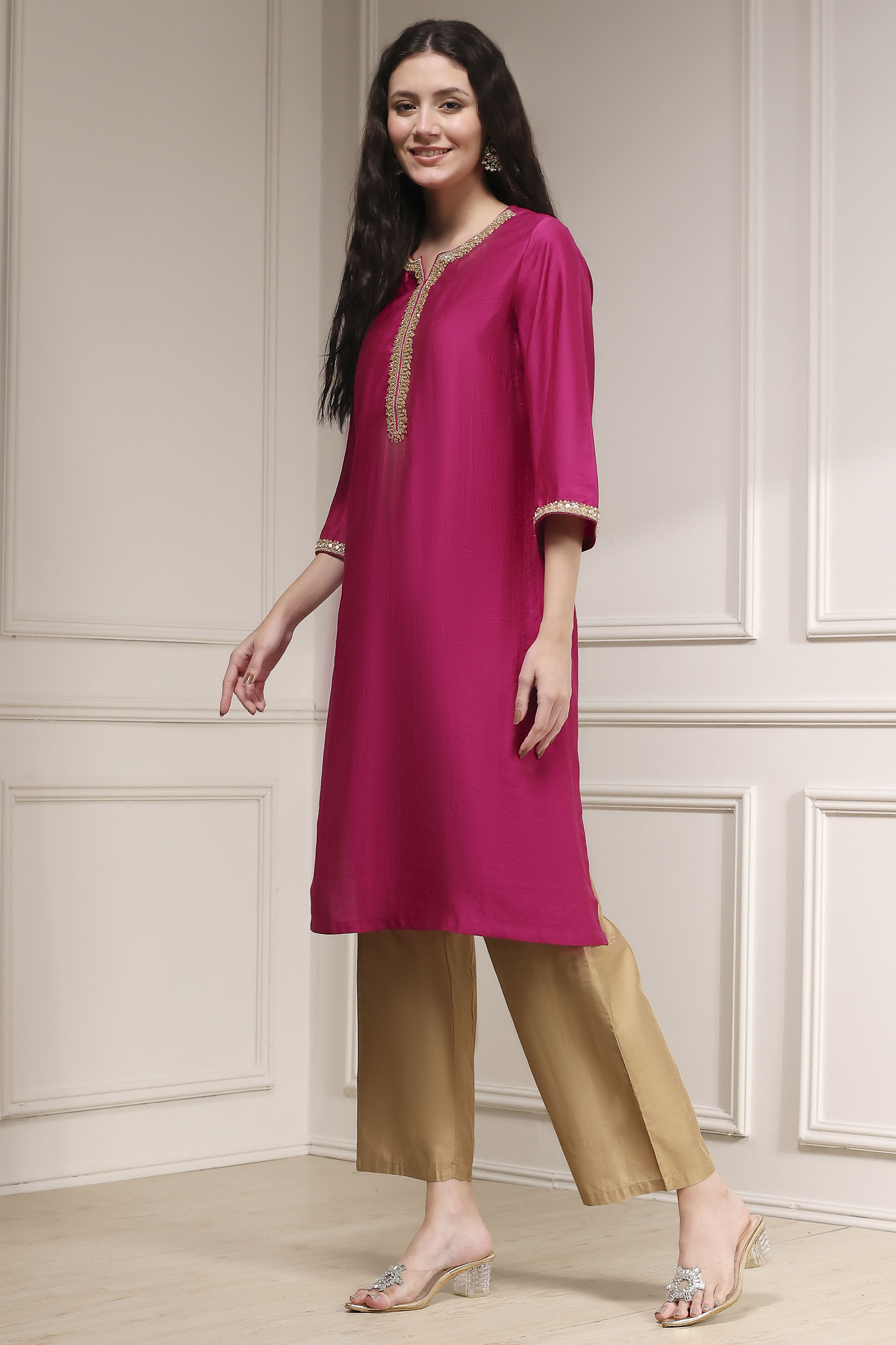 Beige Solid Straight Kurta image number 2