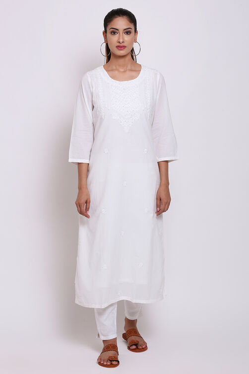 White Cotton Straight Embroidered Kurta image number 0