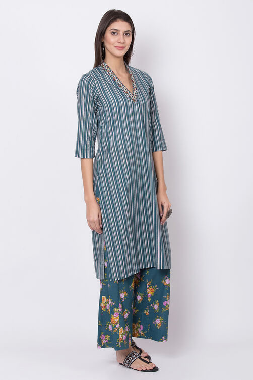 Blue Cotton Straight Kurta Flared Palazzo Suit Set image number 4