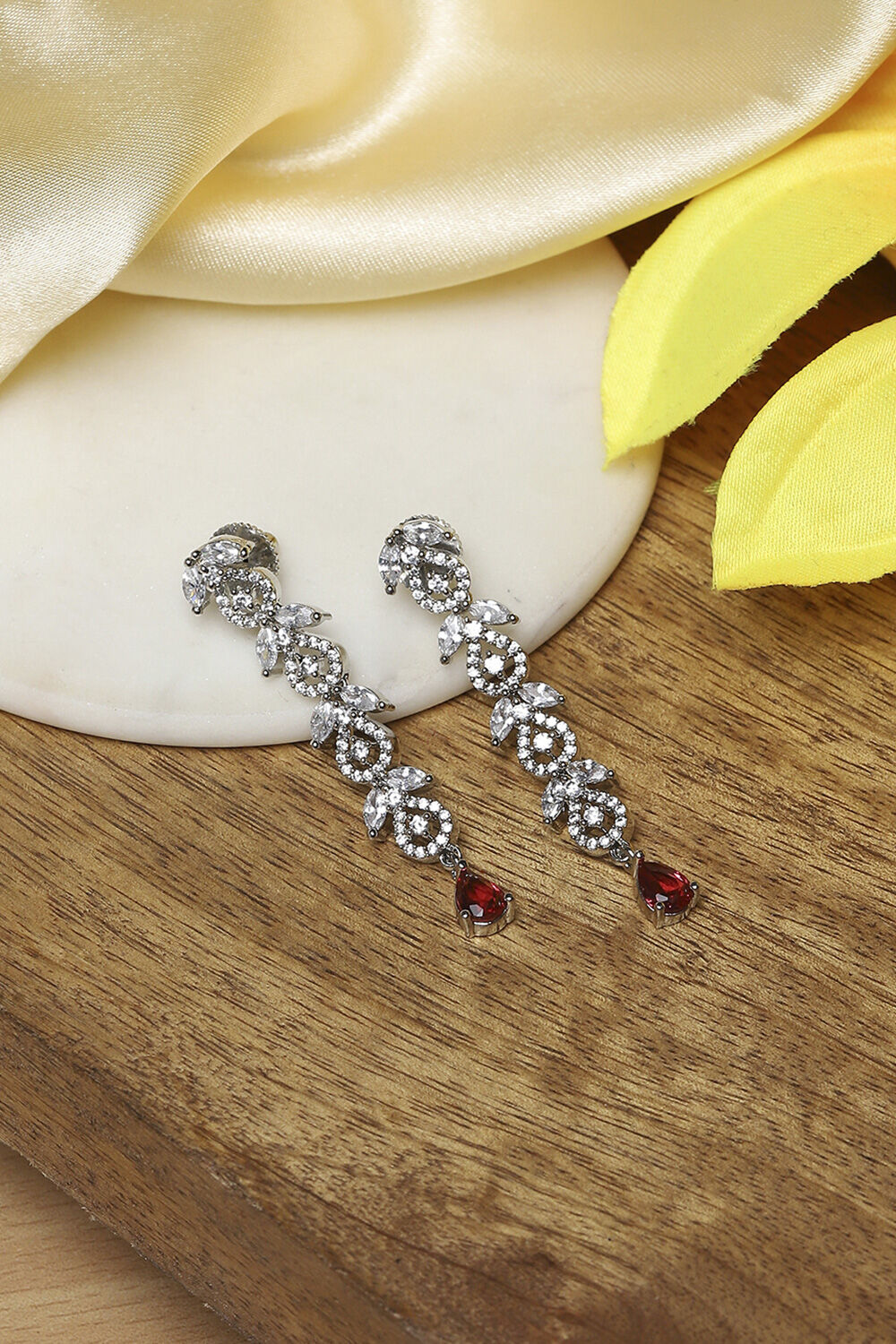 Red Brass Drop & Danglers image number 0