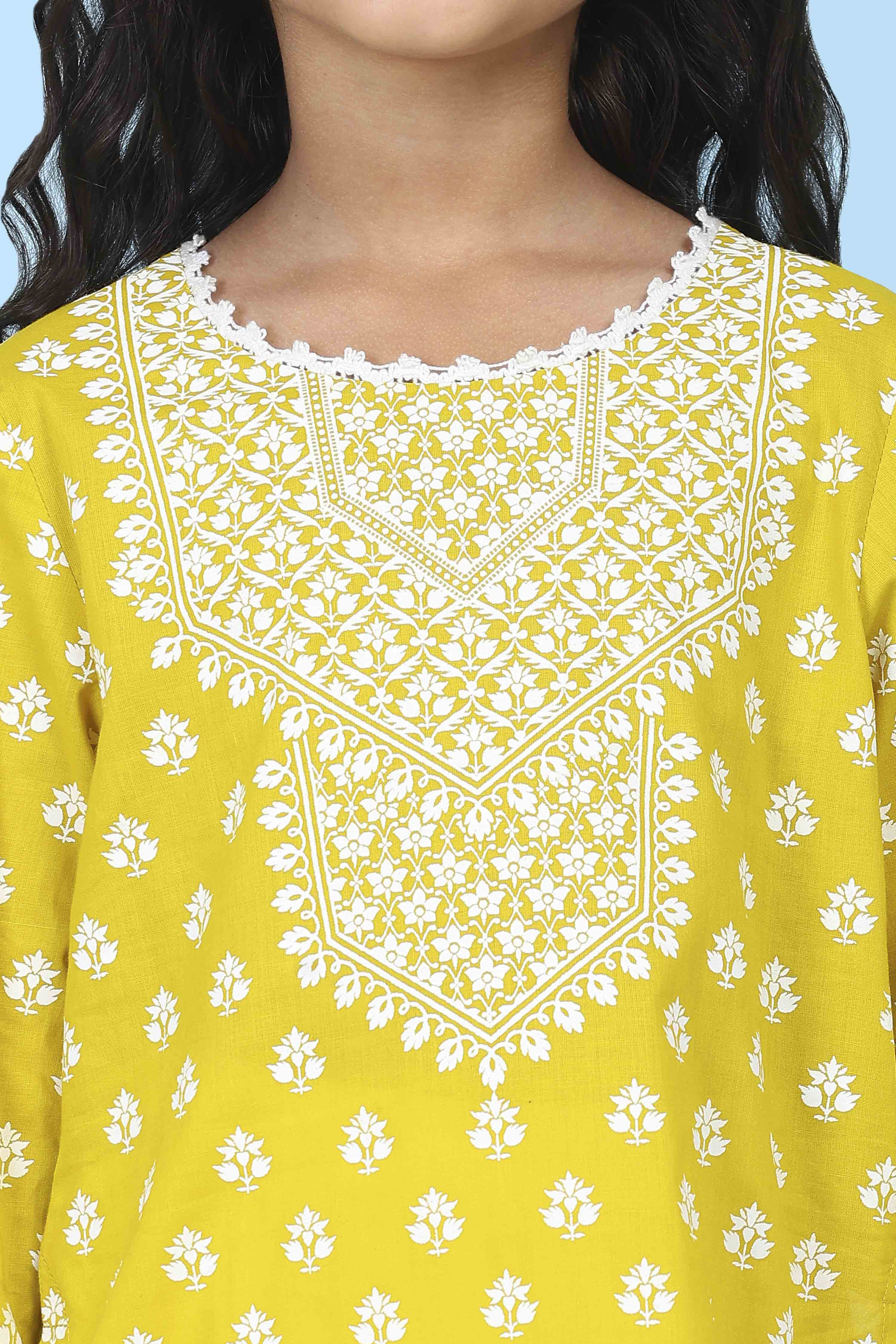 Yellow Cotton Ethnic Motif Printed Straight Suit Set image number 1