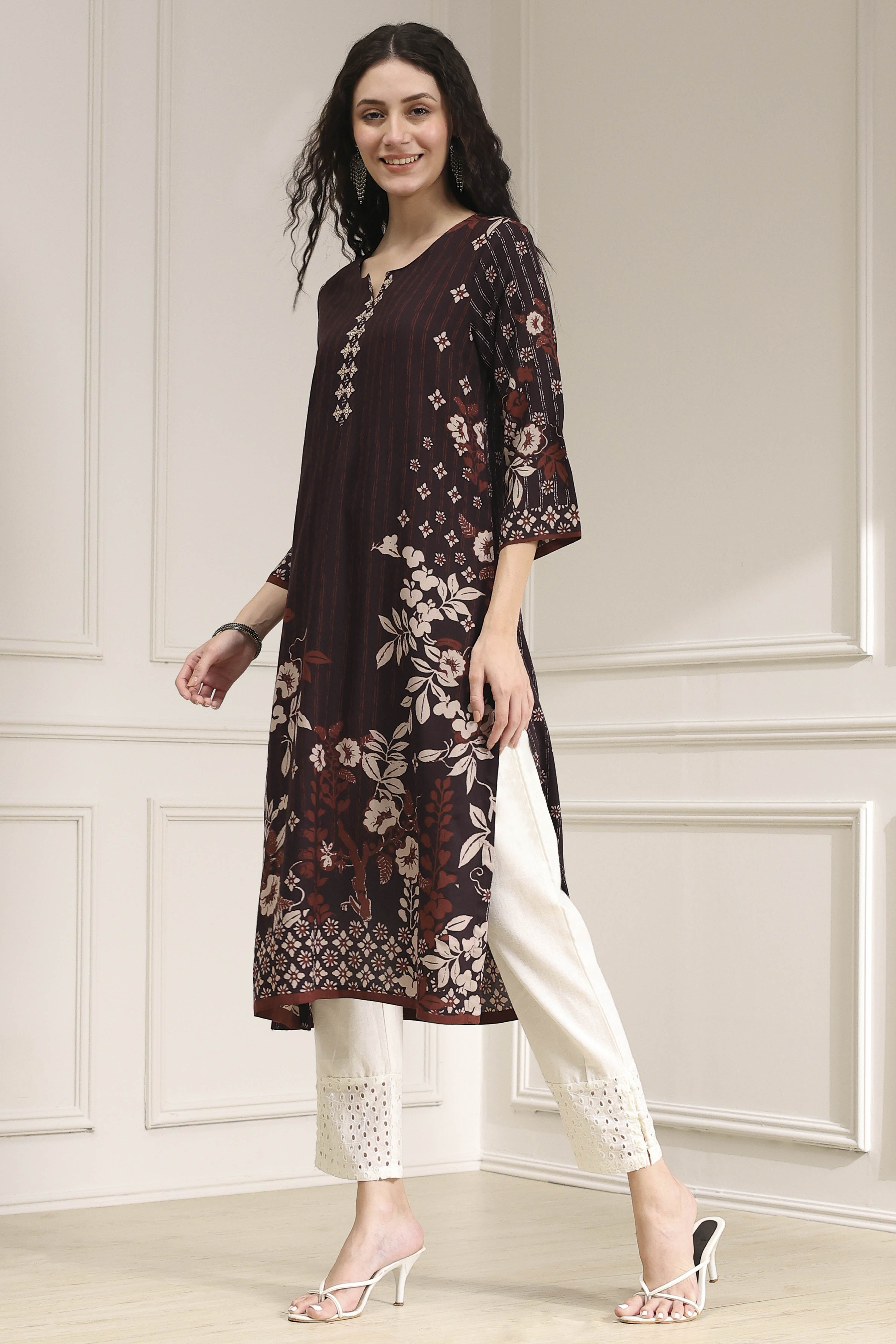 Berry Maroon Printed Straight Kurta image number 2