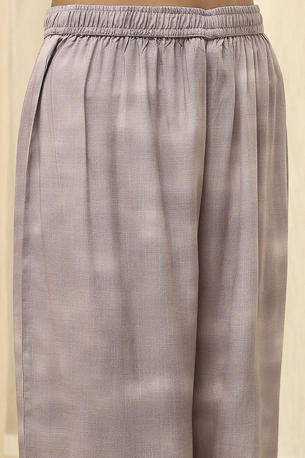 Grey Printed Straight Kurta Set image number 2