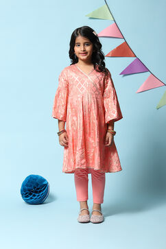 Peach Viscose Flared Kurta Legging Suit Set image number 5