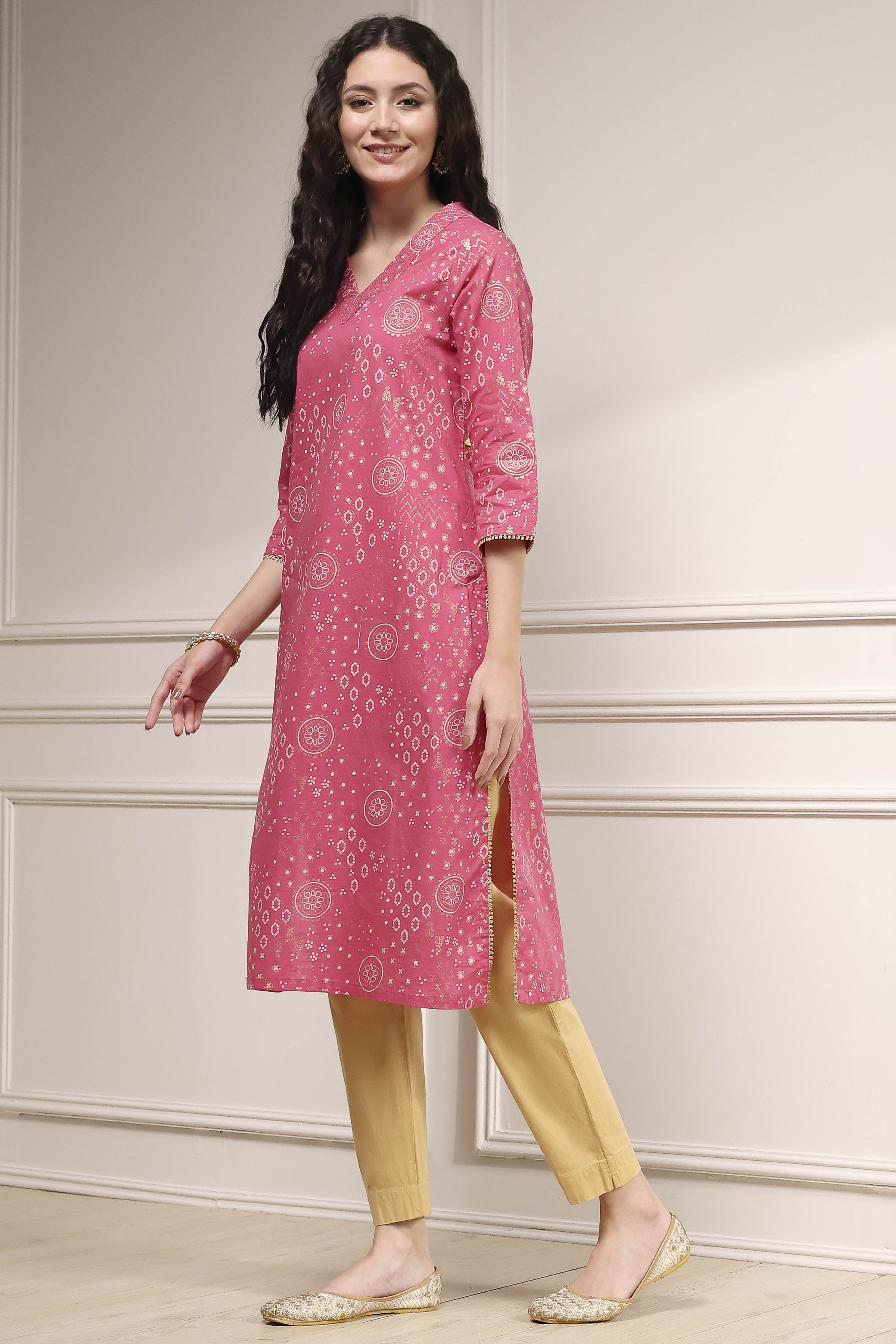 Pink Cotton Printed Straight Kurta image number 2