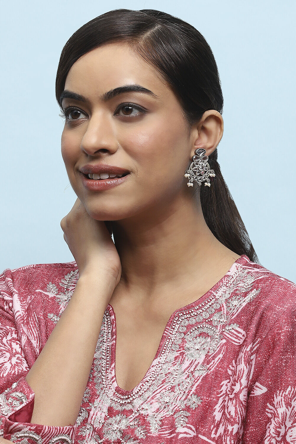 White Brass Drop & Danglers image number 1