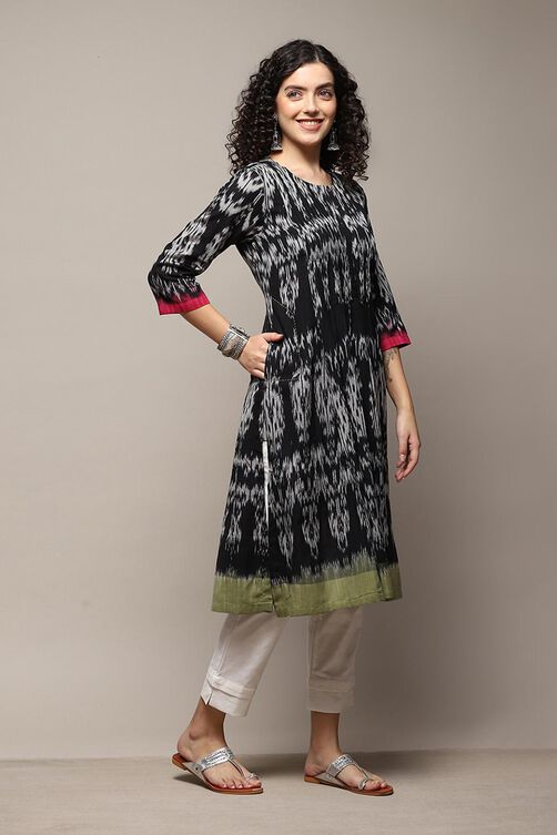 Charcoal Ikat Yarndyed Kurta image number 3