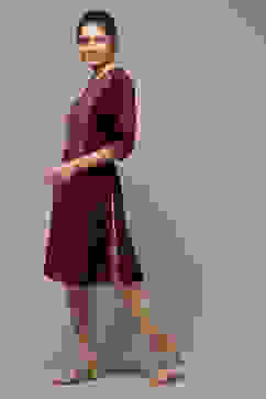 Maroon Velvet Straight Printed Kurta image number 3