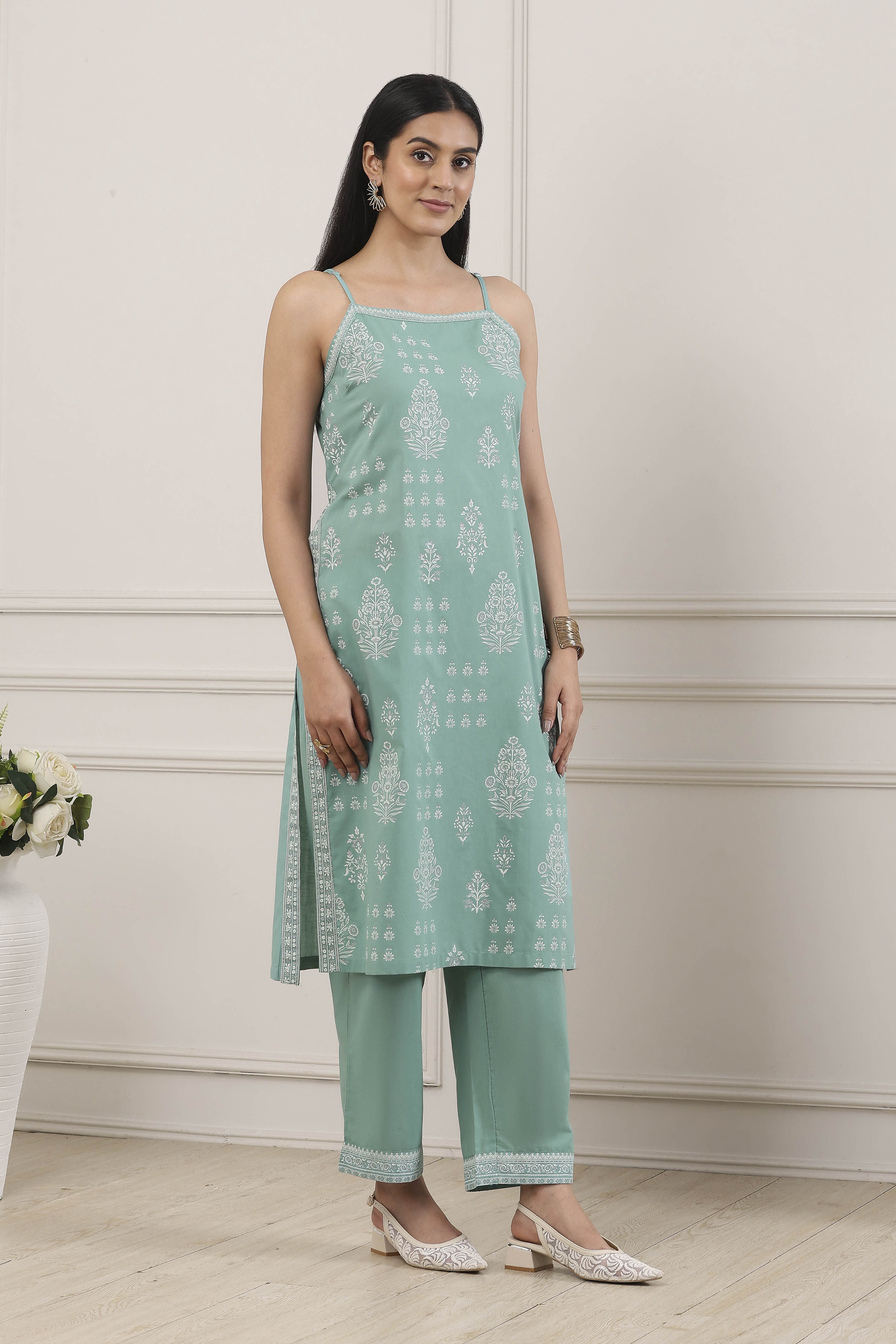 Green Cotton Straight Suit Set image number 5