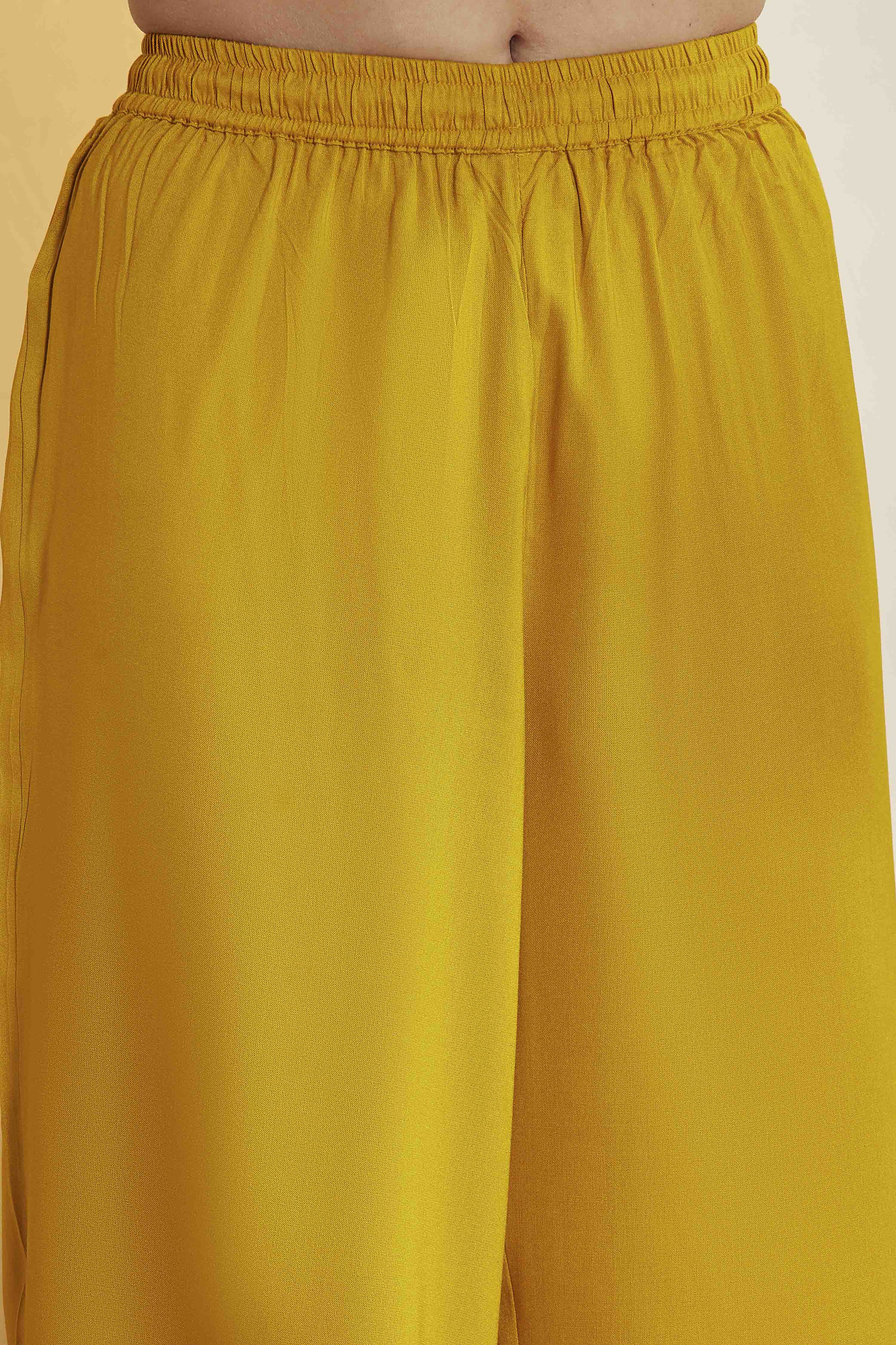 Yellow Viscose Blend Straight Suit Set image number 2